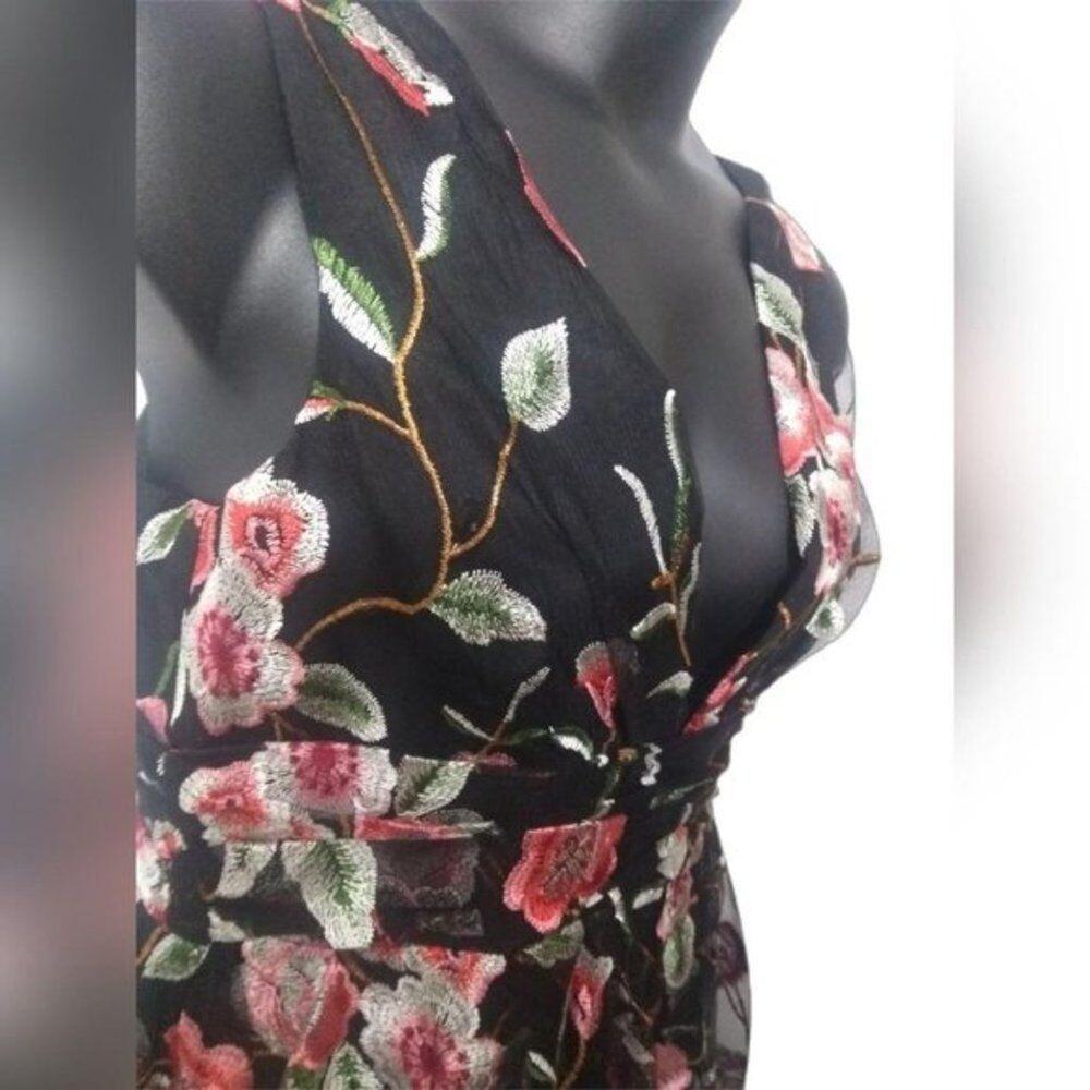 Aqua Luxe Embroidered Floral Mini dress - Picture 3 of 10